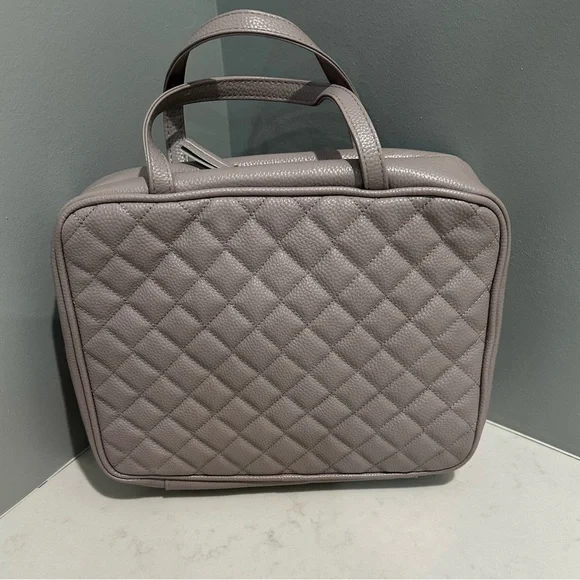 Leather Toiletry Travel Bag for Women - Large Cosmetic Size - Picture 6 of 11